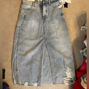 NWT long Kensie denim skirt high rise